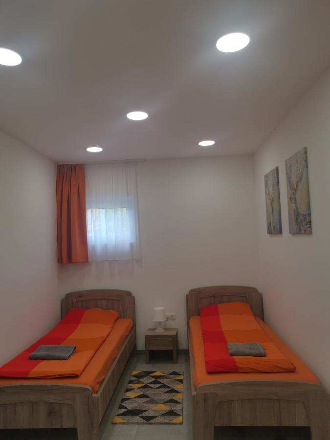 Ferienwohnung Podlovics Tanya Panzio Kemecse Exterior foto