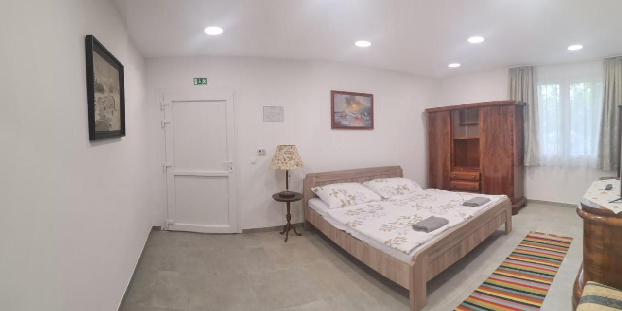 Ferienwohnung Podlovics Tanya Panzio Kemecse Exterior foto